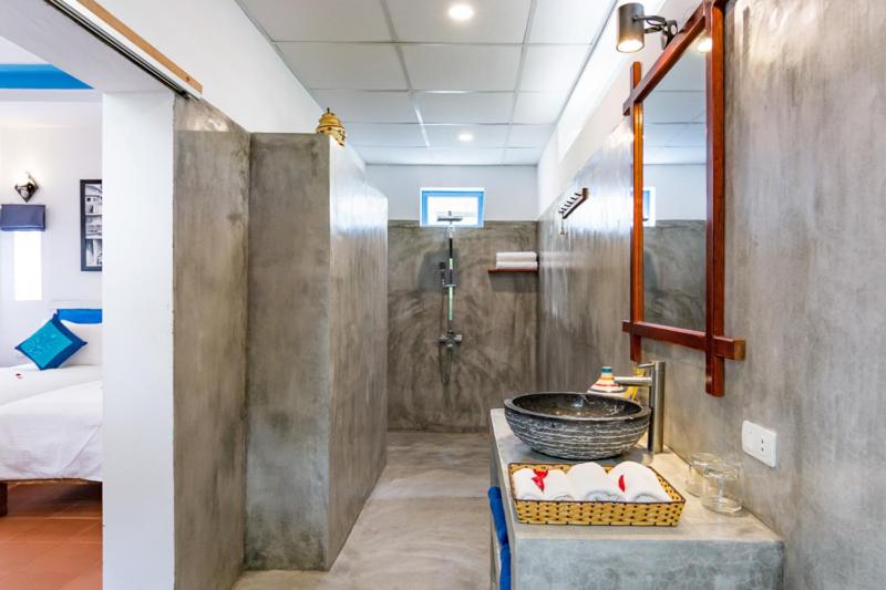 Phòng Deluxe Giường Đôi Có Ban Công