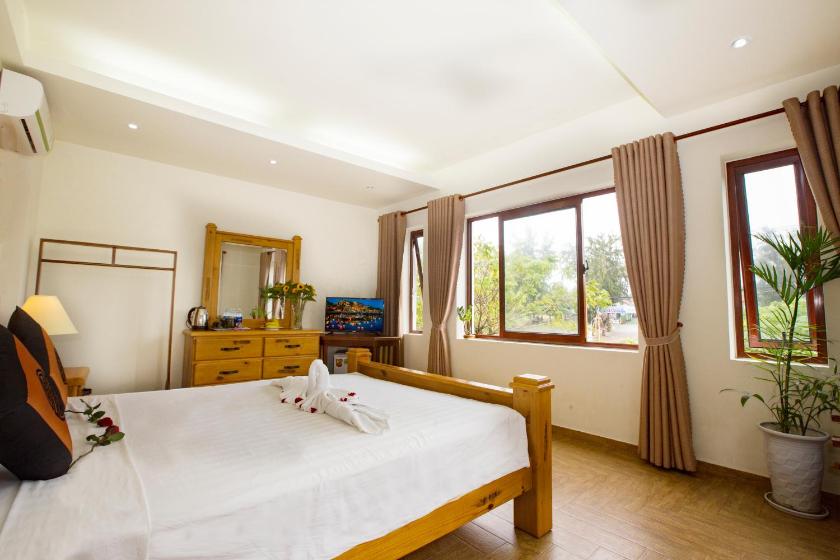 Phòng Deluxe Giường Đôi Có Ban Công