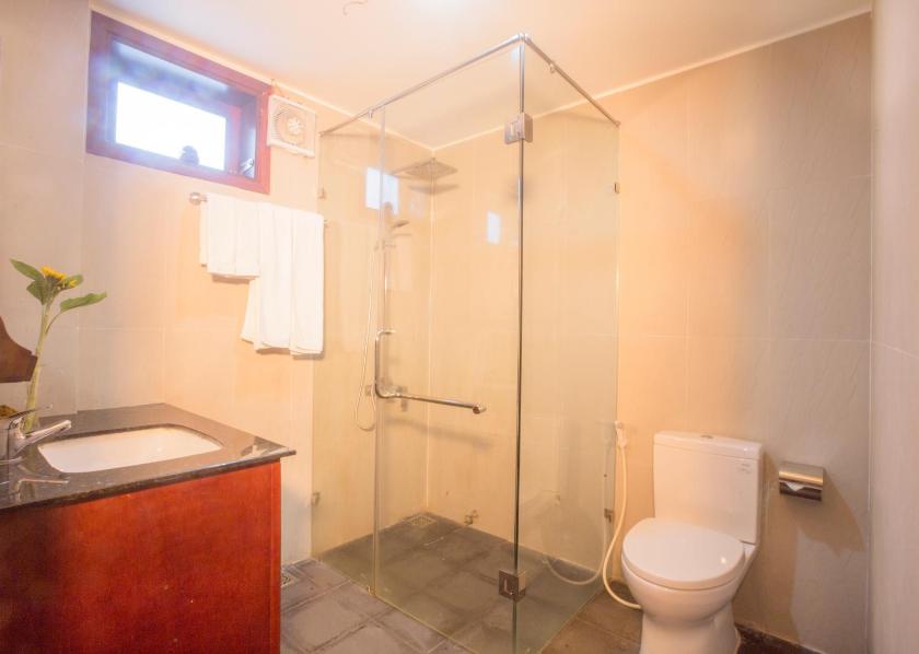 Phòng Deluxe Giường Đôi Có Ban Công