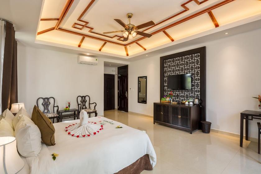 Phòng Superior Giường Đôi Có Ban Công Phòng Superior Giường Đôi Có Ban Công