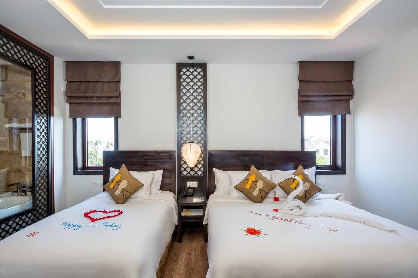 Suite Gia Đình Có Ban Công Suite Gia Đình Có Ban Công