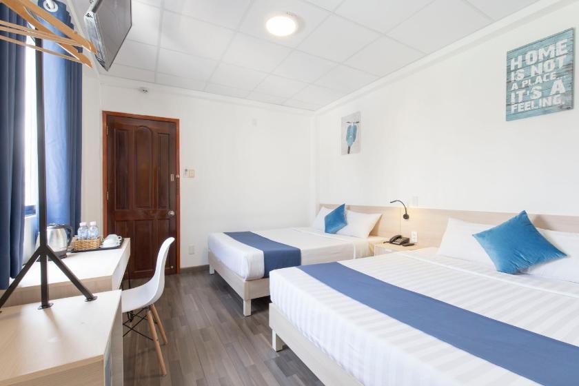 Phòng Gia Đình (4 Người Lớn) Phòng Gia Đình (4 Người Lớn)