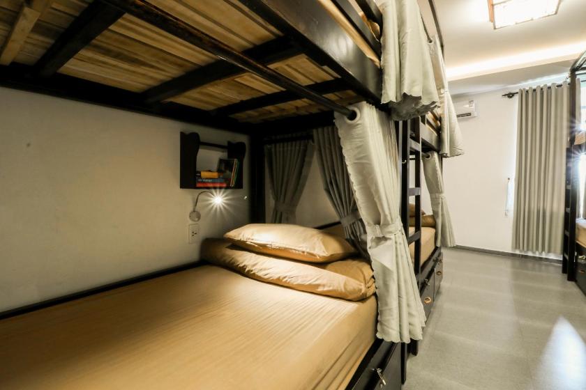 Giường trong Phòng nghỉ Tập thể dành cho cả Nam và Nữ 8 Giường có Tầm nhìn ra Đại dương