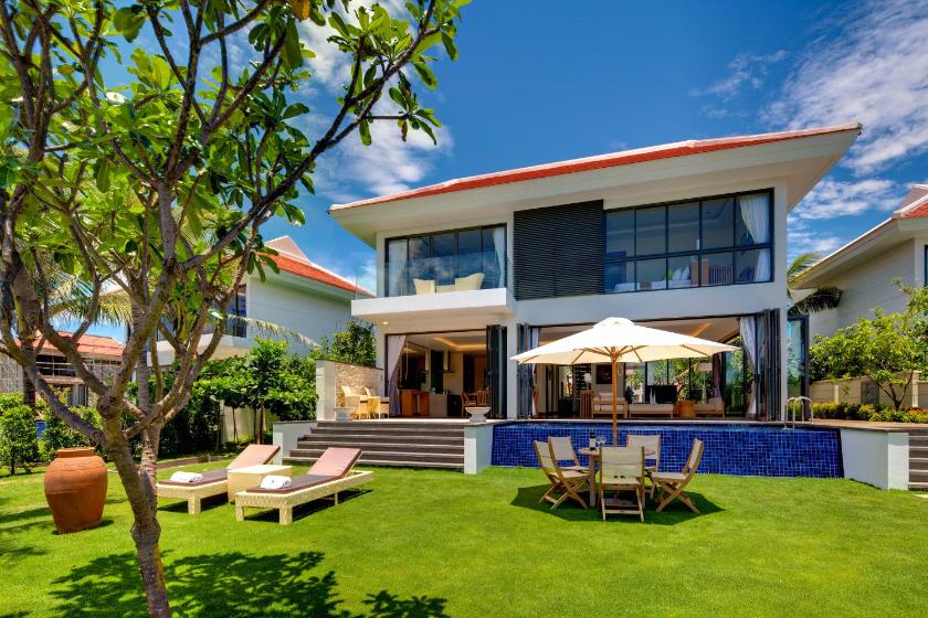 Biệt Thự 2 Phòng Ngủ Với Hồ Bơi Riêng