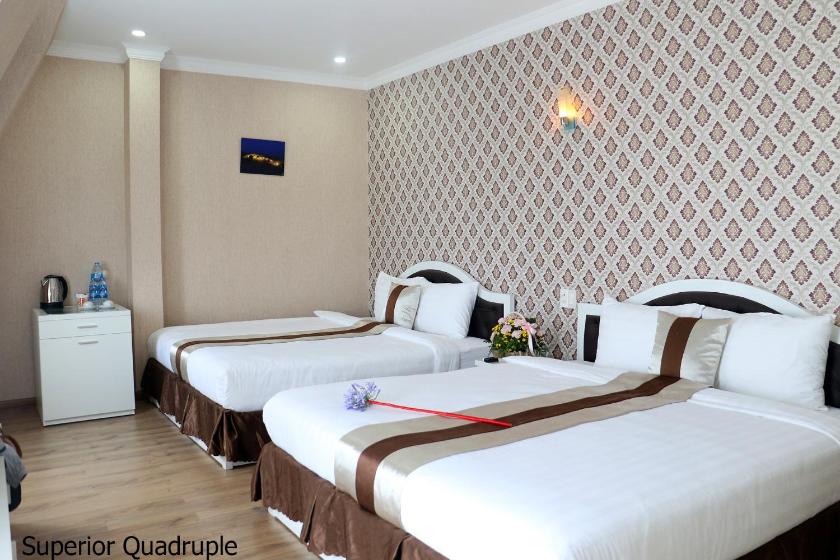 Phòng Superior 4 Người Phòng Superior 4 Người