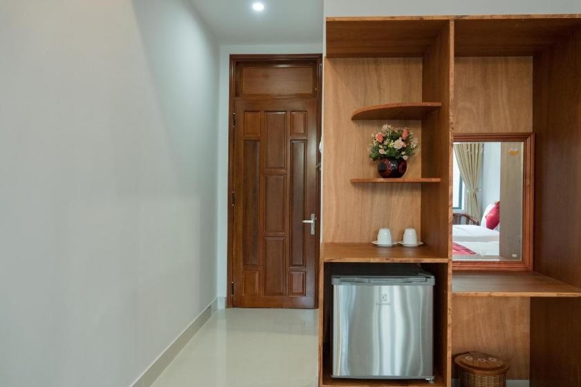 Phòng cho 3 người có Ban Công Phòng cho 3 người có Ban Công