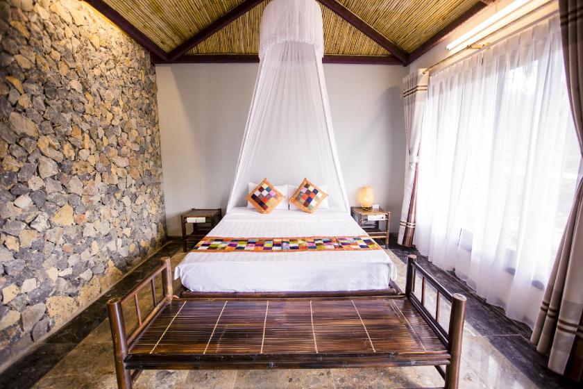 Bungalow Deluxe Bungalow Deluxe