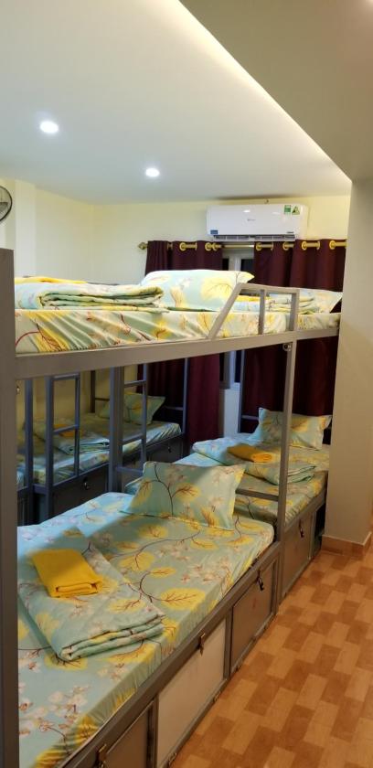 Giường Đơn trong Phòng ngủ tập thể Giường Đơn trong Phòng ngủ tập thể