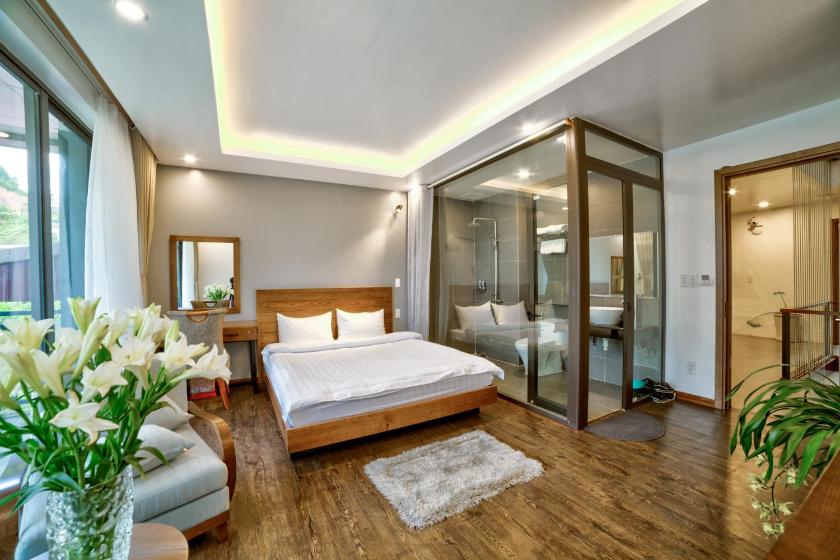 Phòng Deluxe Giường Đôi Có Ban Công Phòng Deluxe Giường Đôi Có Ban Công