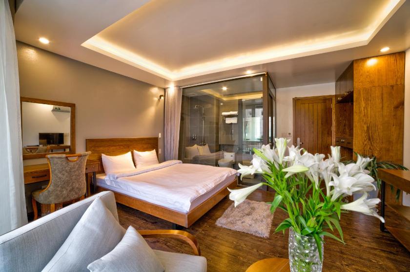 Phòng Deluxe Giường Đôi Có Ban Công Phòng Deluxe Giường Đôi Có Ban Công