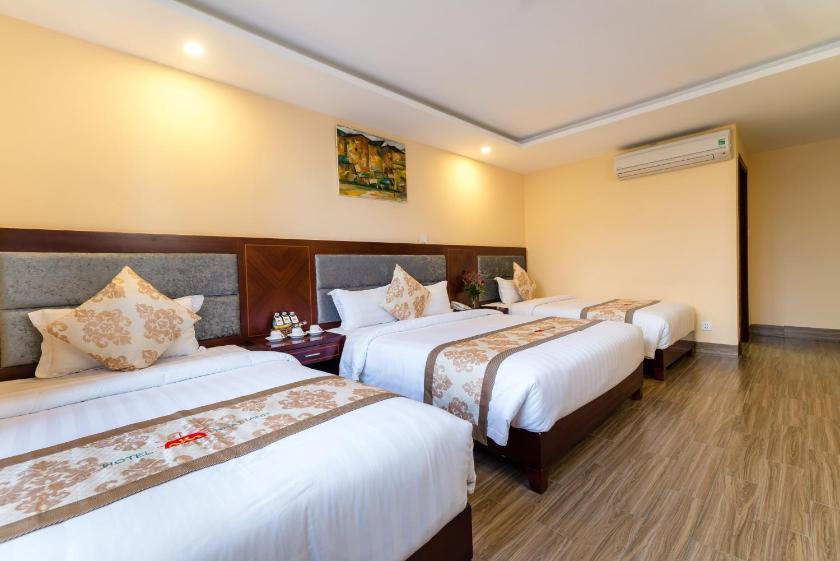 Phòng Deluxe cho 3 Người Phòng Deluxe cho 3 Người