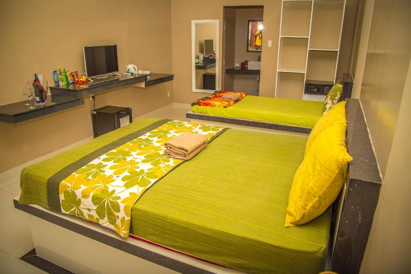 Phòng Deluxe cho 3 Người Phòng Deluxe cho 3 Người