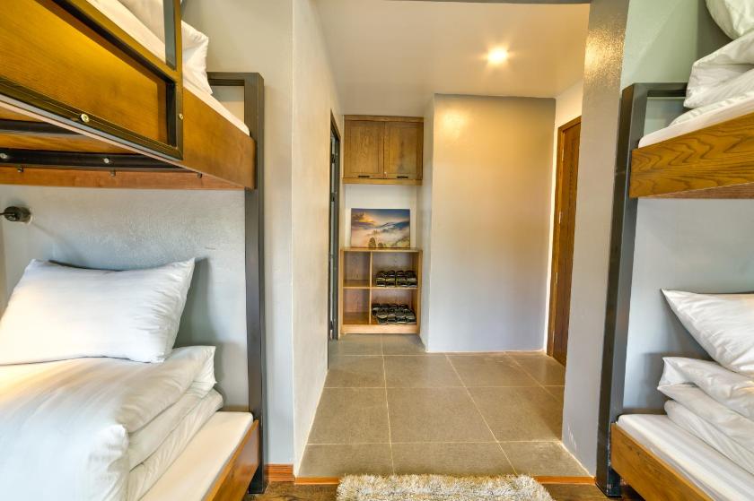 Giường Tầng Trong Phòng Ngủ Tập Thể Cho Nam Và Nữ Giường Tầng Trong Phòng Ngủ Tập Thể Cho Nam Và Nữ