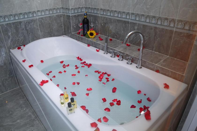 Suite Executive Nhìn Ra Thành Phố