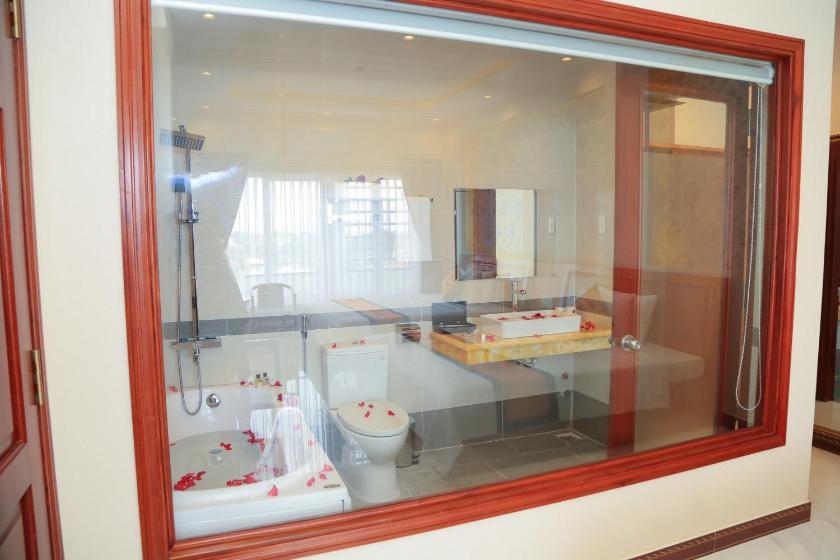 Phòng Premium Deluxe Giường Đôi Nhìn Ra Thành Phố