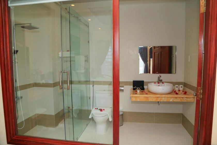 Phòng Premium Deluxe Giường Đôi Nhìn Ra Thành Phố