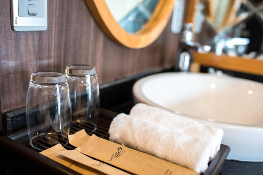 Phòng Deluxe Giường Đôi/2 Giường Đơn Nhìn Ra Biển - 3 Ngày 2 Đêm