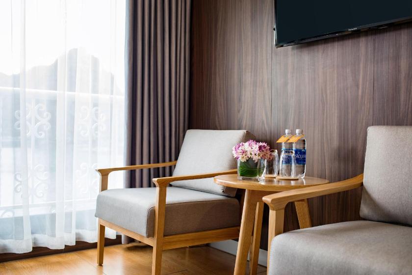 Phòng Deluxe Giường Đôi/2 Giường Đơn Nhìn Ra Biển - 3 Ngày 2 Đêm