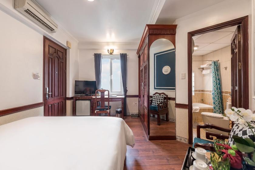 Phòng Superior Giường Đôi Có Cửa Trời