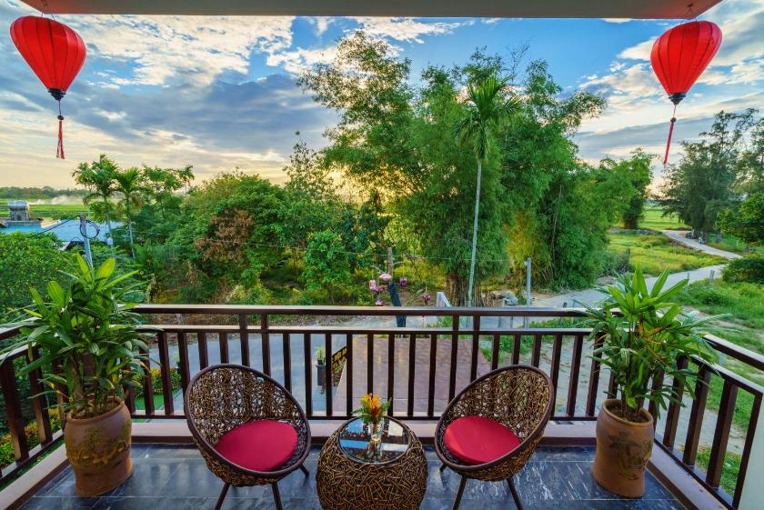 Phòng Deluxe Giường Đôi Có Ban Công Phòng Deluxe Giường Đôi Có Ban Công