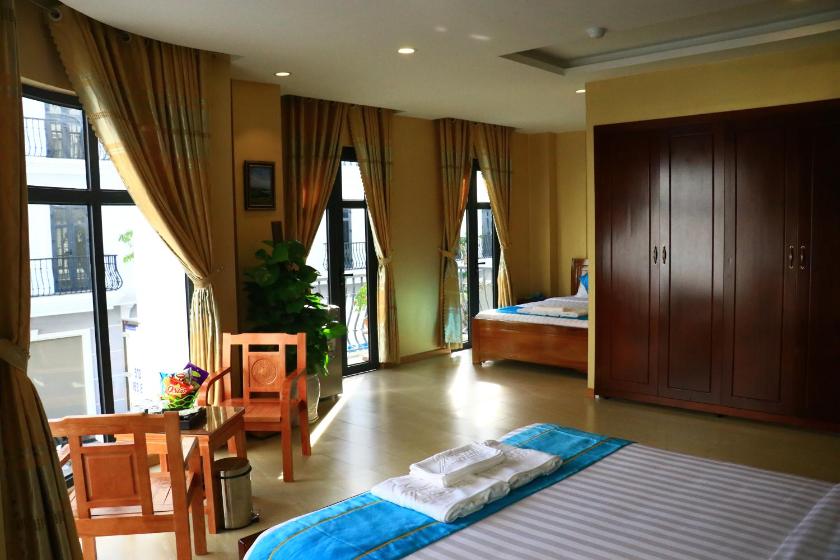 Phòng 4 Người Có Ban Công