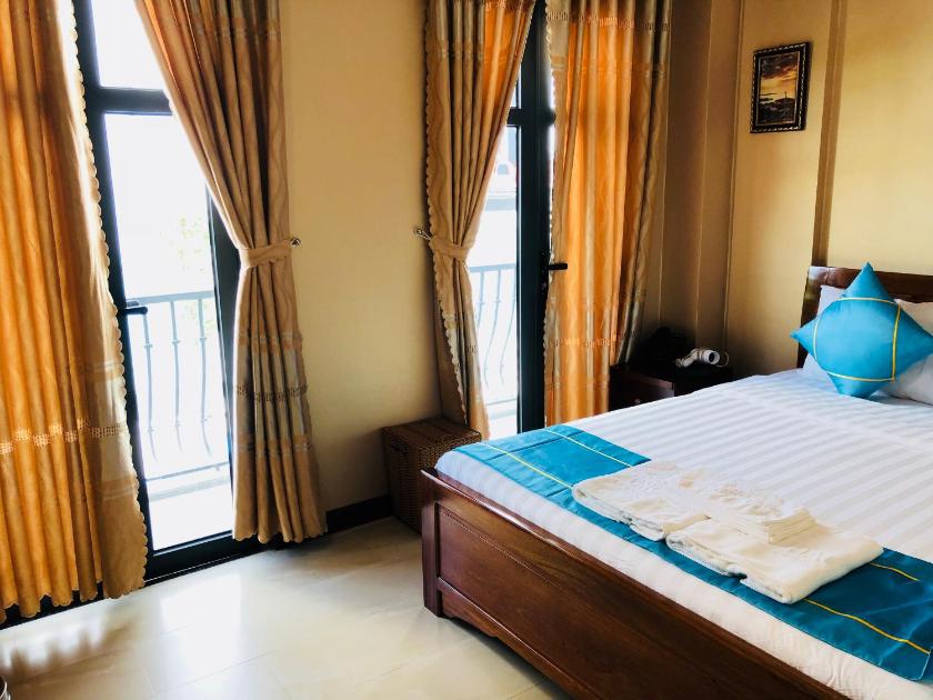 Phòng Giường Đôi Có Ban Công (2 Người Lớn + 1 Trẻ Em)