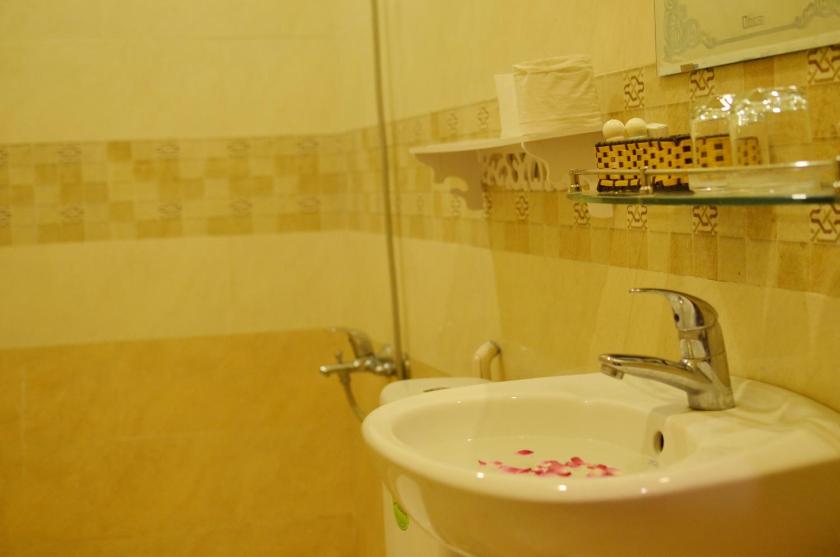 Phòng Deluxe Giường Đôi Có Ban Công