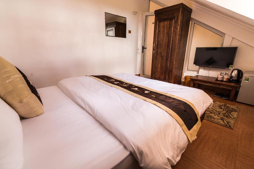 Phòng Tiêu Chuẩn Giường Đôi Với Phòng Tắm Chung Phòng Tiêu Chuẩn Giường Đôi Với Phòng Tắm Chung