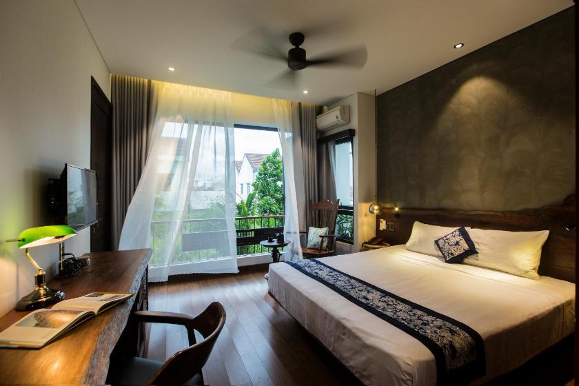 Phòng Deluxe Giường Đôi/2 Giường Đơn Nhìn Ra Hồ Bơi