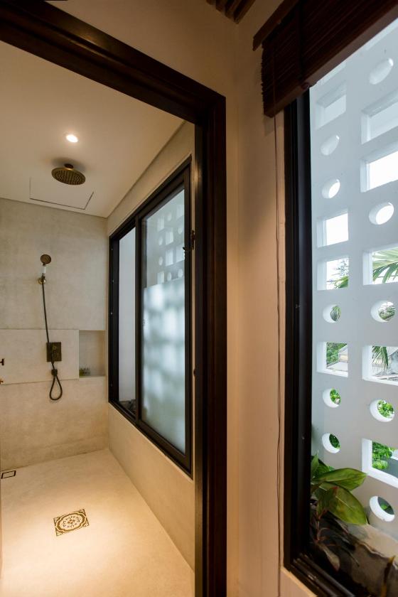 Phòng Deluxe Giường Đôi/2 Giường Đơn Nhìn Ra Hồ Bơi