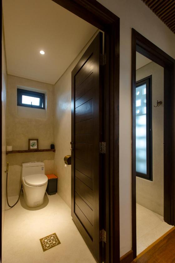 Phòng Deluxe Giường Đôi/2 Giường Đơn Nhìn Ra Hồ Bơi