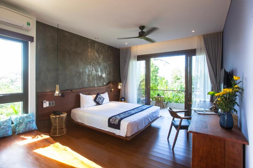 Suite Gia Đình Deluxe