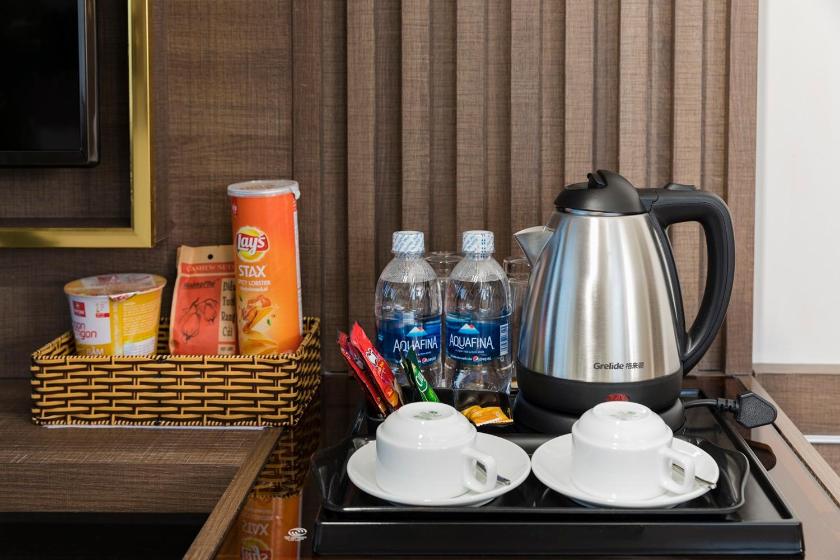 Phòng Premier Deluxe 3 Người Nhìn Ra Góc Biển Phòng Premier Deluxe 3 Người Nhìn Ra Góc Biển