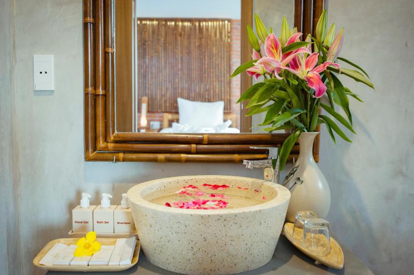 Phòng Deluxe Giường Đôi Có Ban Công Phòng Deluxe Giường Đôi Có Ban Công