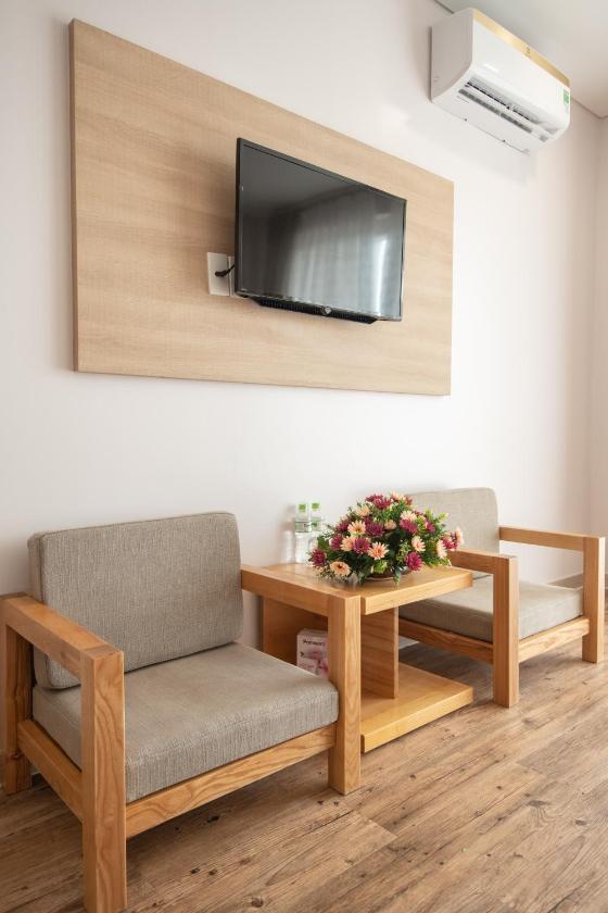 Phòng 3 Người Nhìn Ra Thành Phố