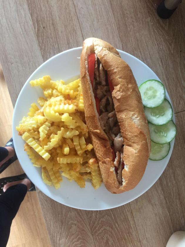 Phòng 3 Người Nhìn Ra Núi