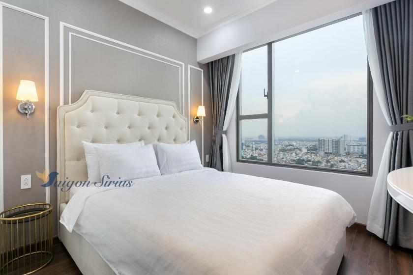 Căn Hộ 3 Phòng Ngủ Có Ban Công và Tầm Nhìn Ra Sông