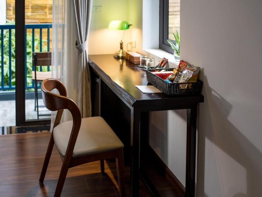 Phòng Deluxe Giường Đôi Có Ban Công