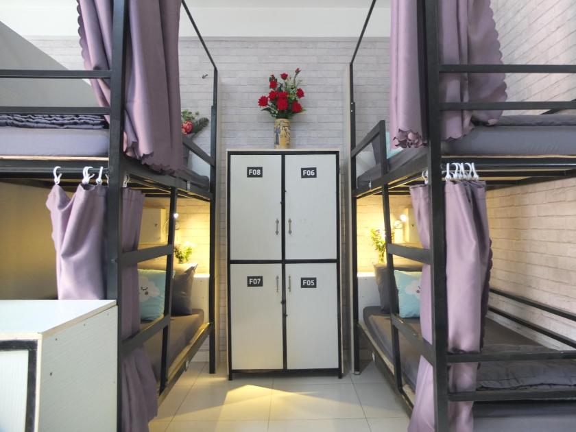 Giường Trong Phòng Ngủ Tập Thể 10 Giường Cho Cả Nam Lẫn Nữ Giường Trong Phòng Ngủ Tập Thể 10 Giường Cho Cả Nam Lẫn Nữ