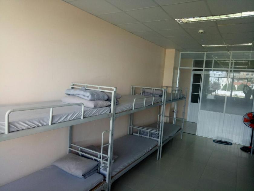 Phòng Ngủ Tập Thể Cho Cả Nam Và Nữ