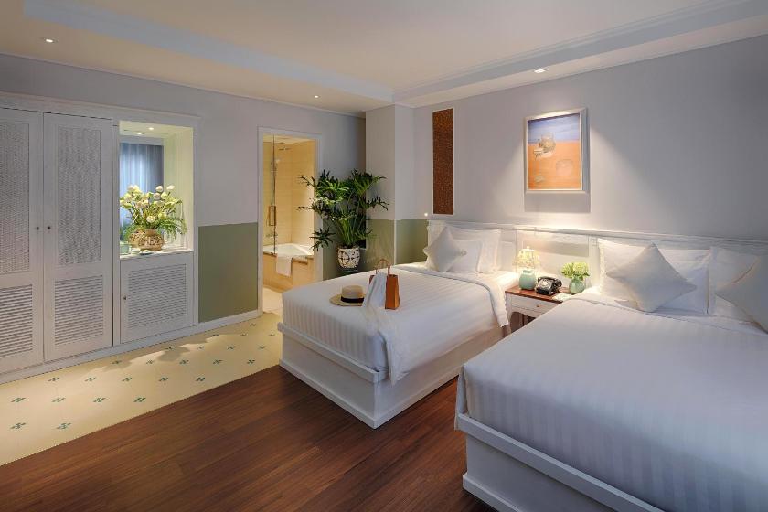 Phòng Gia Đình De La Somme + Trà chiều trên sân thượng