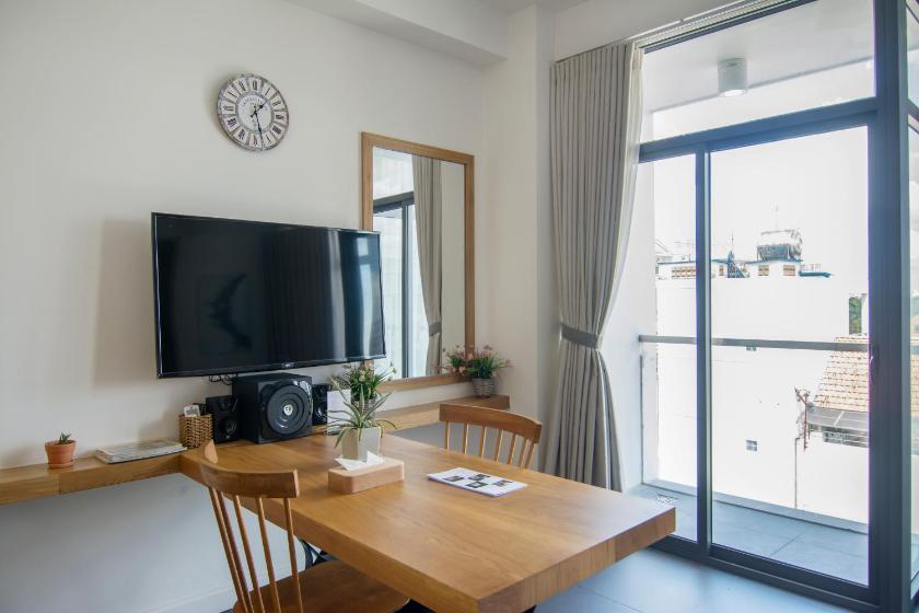 Căn Hộ Có Sân Hiên