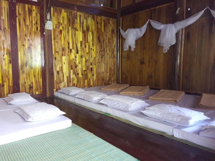 Phòng Ngủ Tập Thể 6 Giường Cho Cả Nam Và Nữ Phòng Ngủ Tập Thể 6 Giường Cho Cả Nam Và Nữ