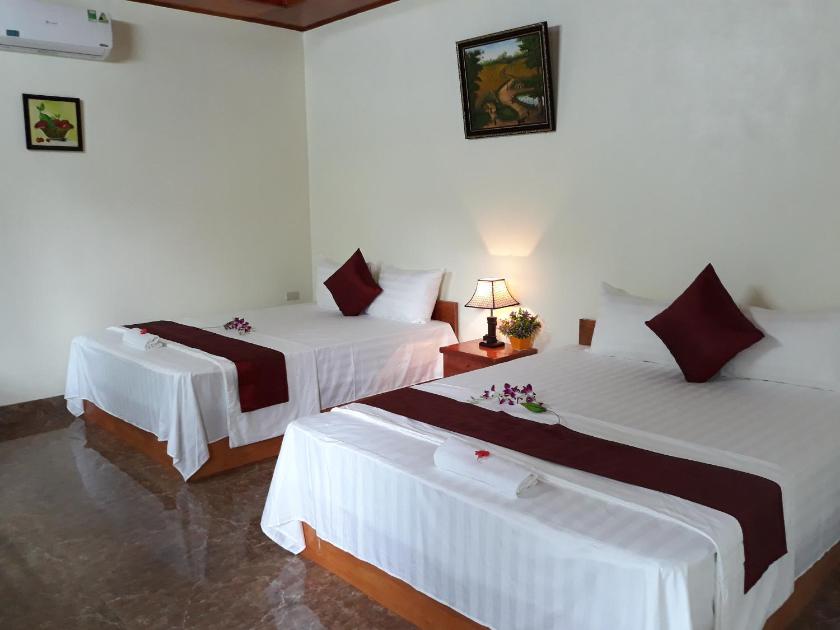 Phòng 4 người nhìn ra vườn Phòng 4 người nhìn ra vườn