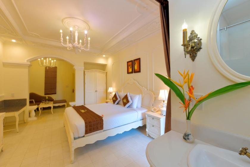 Phòng Dạng Suite Palace Có Ban Công 