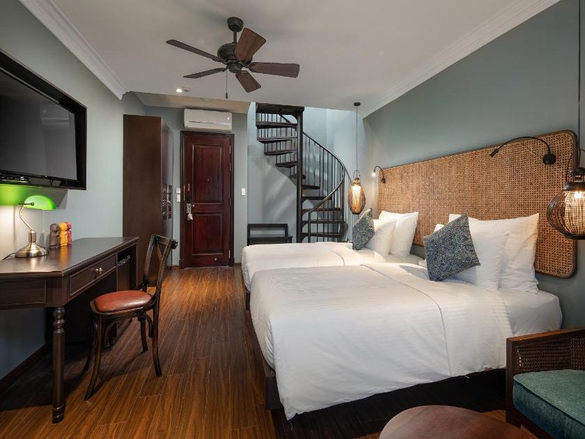 Suite 2 Tầng Có Ban Công
