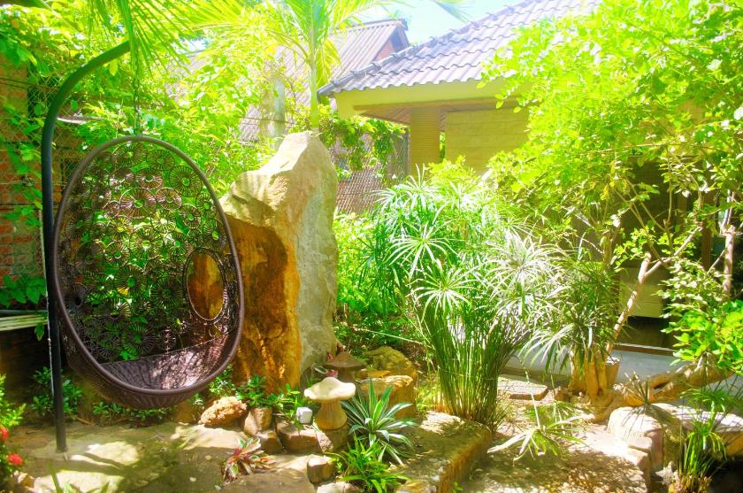 Bungalow Deluxe Nhìn Ra Khu Vườn