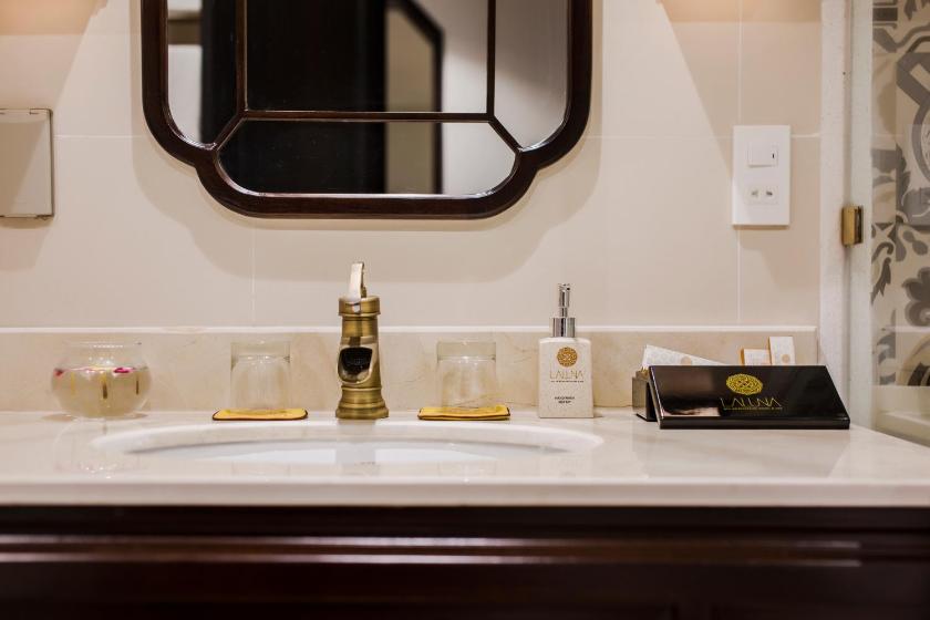 Phòng Superior Giường Đôi Với Cửa Sổ Lớn