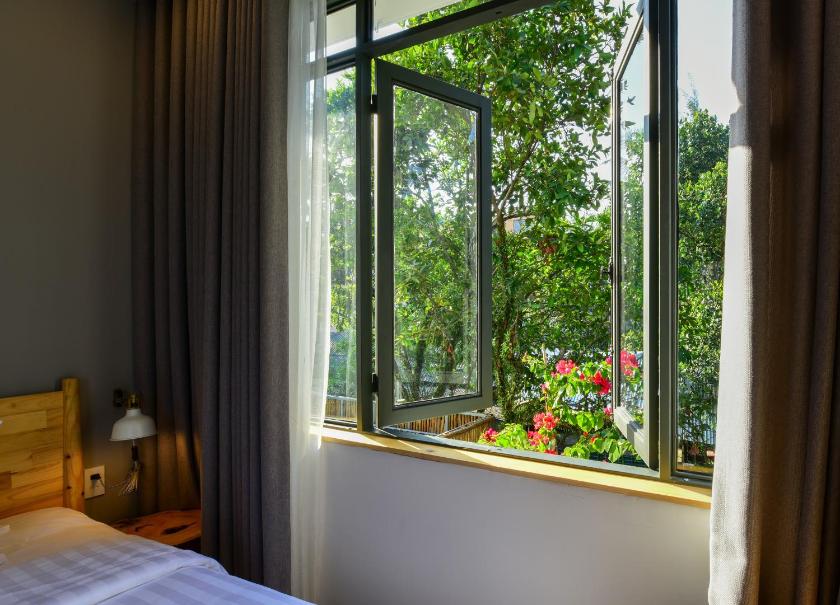 Phòng Deluxe Giường Đôi Nhìn Ra Vườn