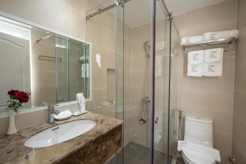 Phòng Premium Deluxe Giường Đôi/2 Giường Đơn Có Ban Công (Tủ Lạnh Mini Miễn Phí)